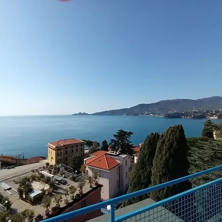 Con Stupenda Vista Mare Zona Bristol Apartman Rapallo
